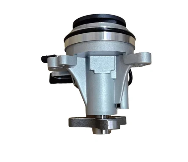 LR121418 Water Pump for Defender L663 & Range Rover Sport L494 3.0L 2 LR121418 Water Pump side angle showing fitment on Land Rover Defender L663 and Range Rover L405/L460/L494 3.0L P360/P400 MHEV engines, aftermarket replacement for professional workshops