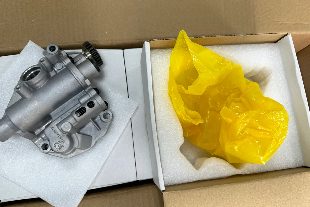 How to Send an Engine Parts Enquiry: OE Number, Engine Code, Sample and Quantity Checklist 2 OE number and reference number help improve engine parts matching accuracy.