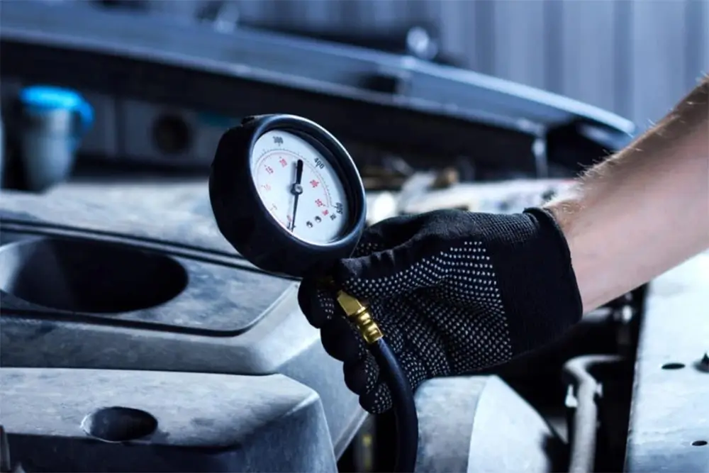 Mechanical oil pressure gauge used to verify actual engine oil pressure
